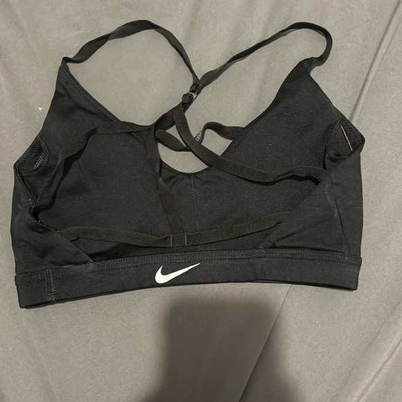 Nike dry fit sports bra - Picture 2 of 2